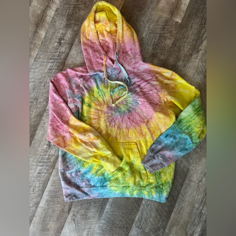 Issac’s Designs SPORT hoodie, tie dye  size MEDIUM very good condition
